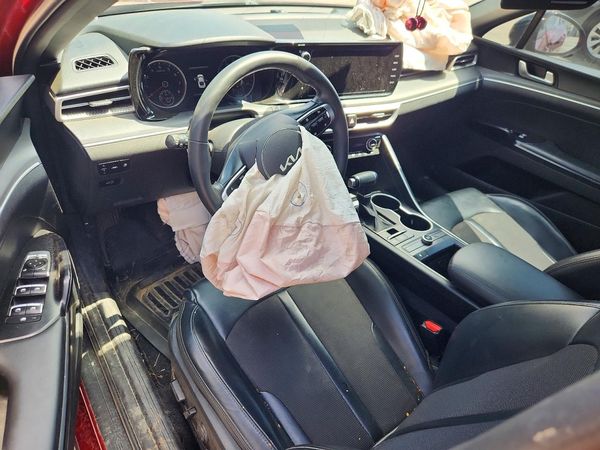 2022 KIA K5