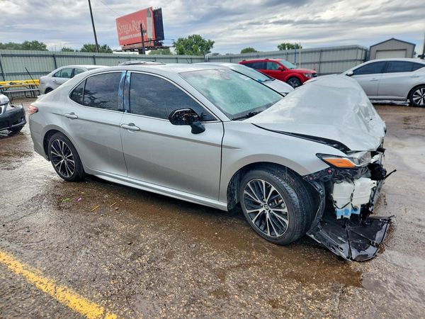 2018 TOYOTA CAMRY