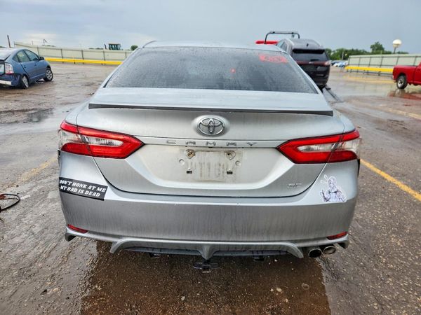 2018 TOYOTA CAMRY