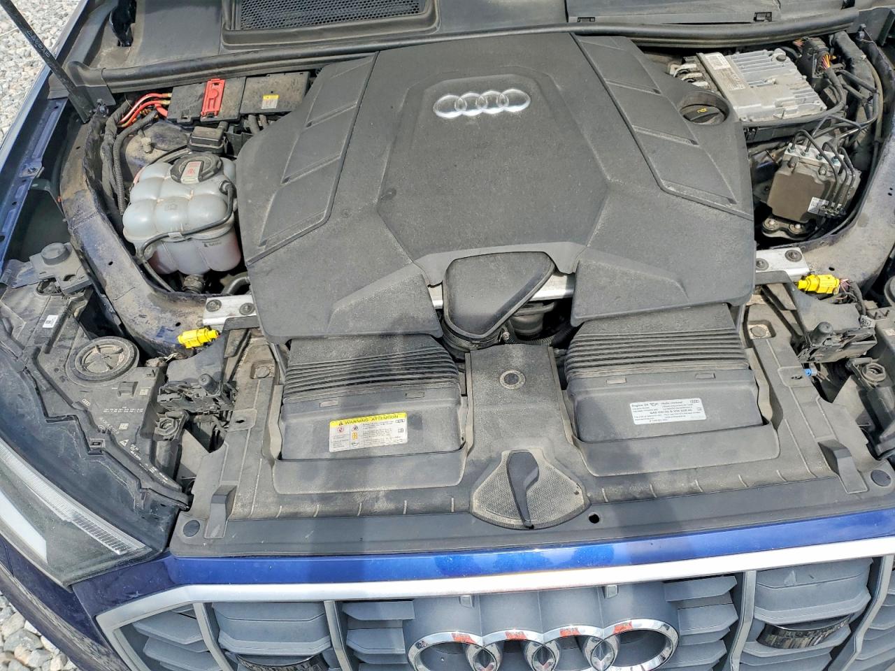 2022 AUDI Q7 quattro Premium Plus