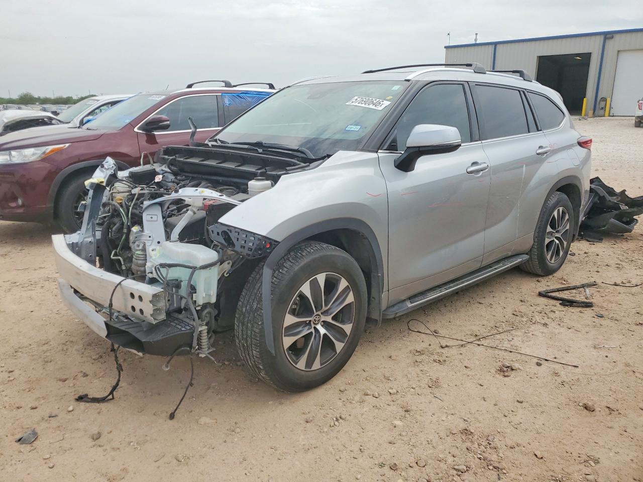 2020 TOYOTA HIGHLANDER XLE