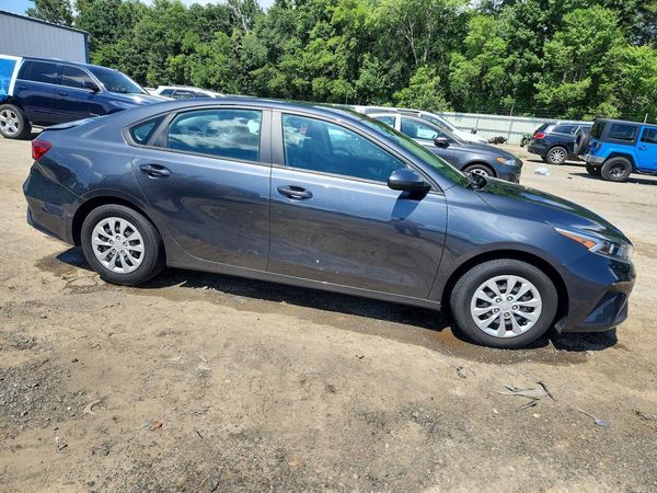 2022 KIA FORTE FE, LXS