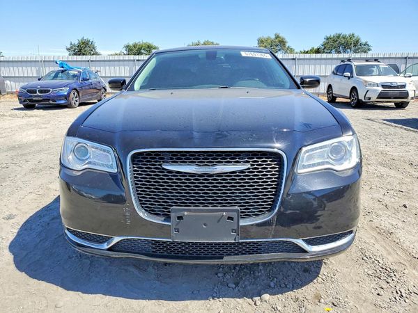 2016 CHRYSLER 300