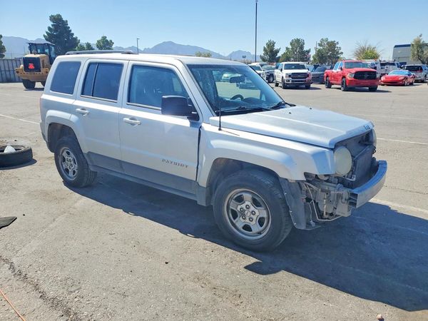 2014 JEEP PATRIOT Sport — Passenger 3/4