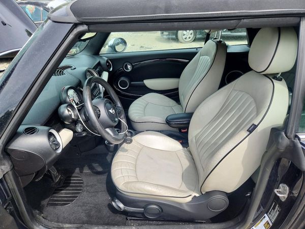 2012 MINI COOPER