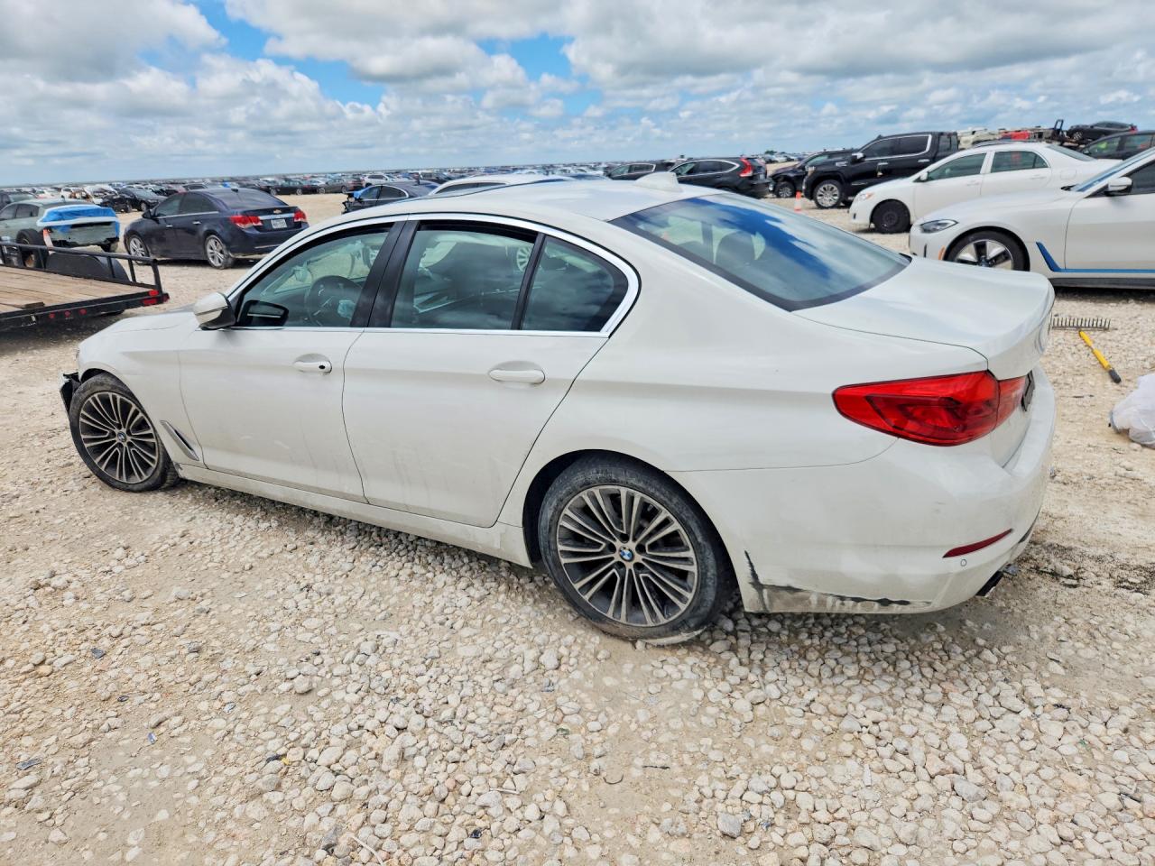 2020 BMW 530