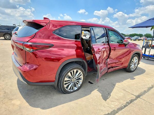 2024 TOYOTA HIGHLANDER