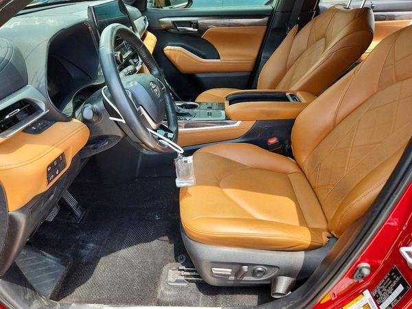 2024 TOYOTA HIGHLANDER