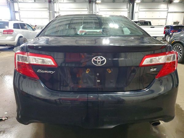 2014 TOYOTA CAMRY