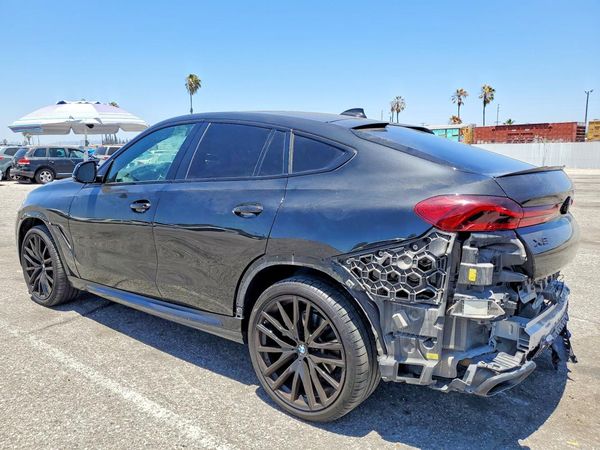 2022 BMW X6 xDrive40i