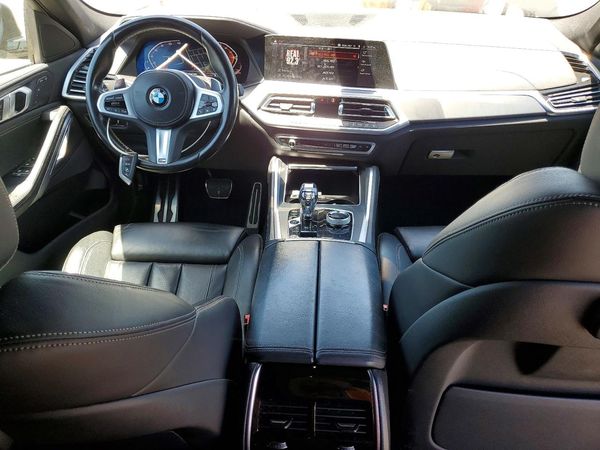 2022 BMW X6 xDrive40i