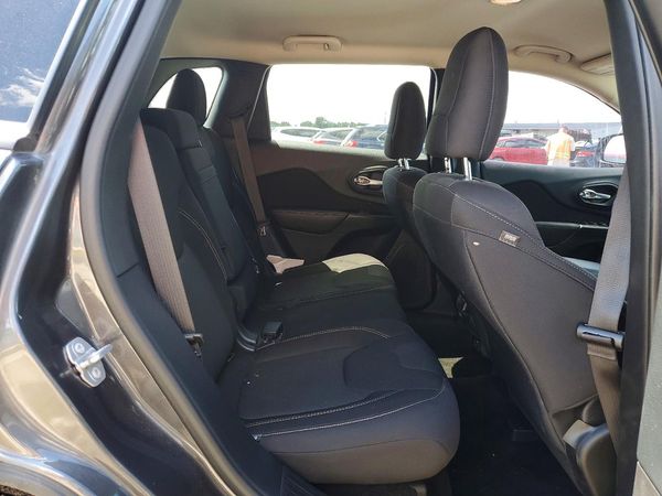 2015 JEEP CHEROKEE LATITUDE 4X4