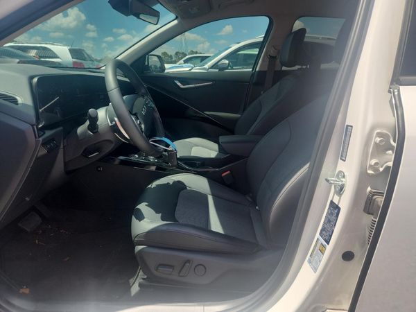 2025 KIA NIRO Wind