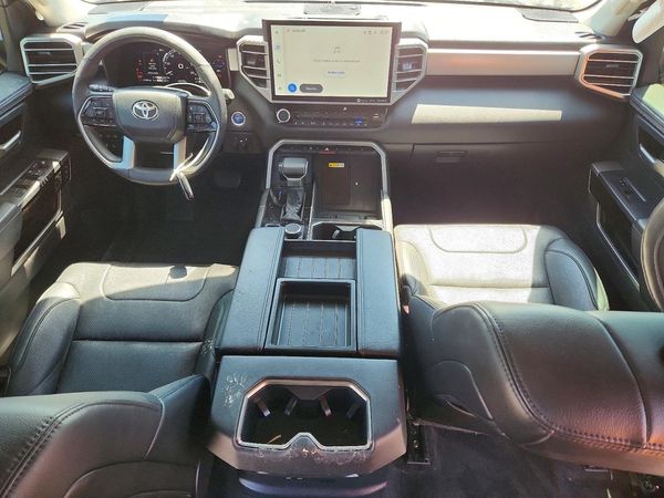 2023 TOYOTA TUNDRA Limited
