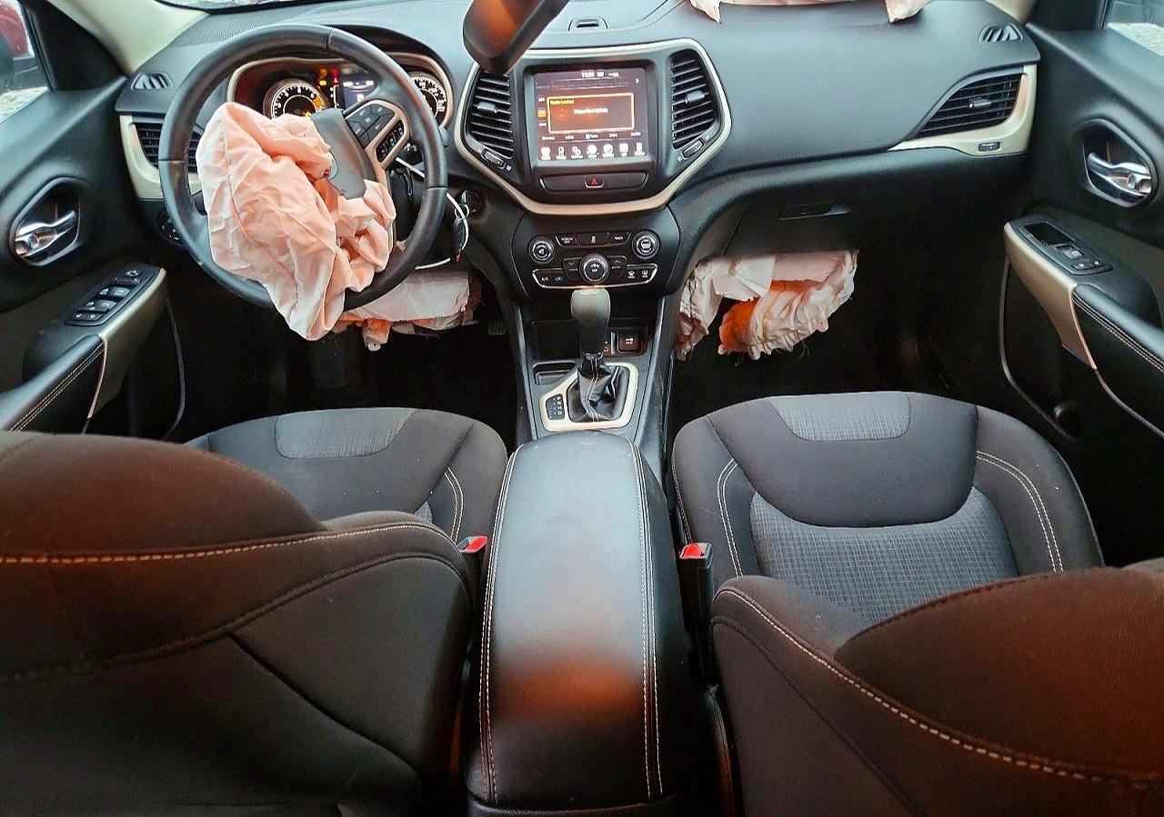 2017 JEEP CHEROKEE LATITUDE FWD