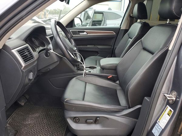 2021 VOLKSWAGEN ATLAS SE w/ Tech