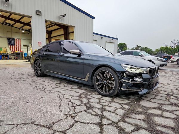 2018 BMW M760 xDrive