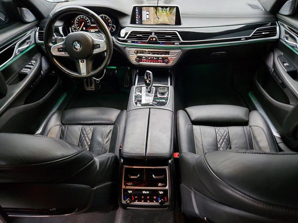 2018 BMW M760 xDrive