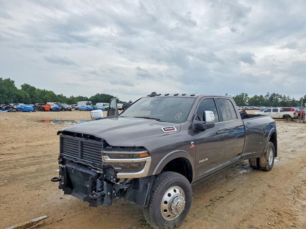 2026 RAM 3500 LIMITED CREW CAB 4X4