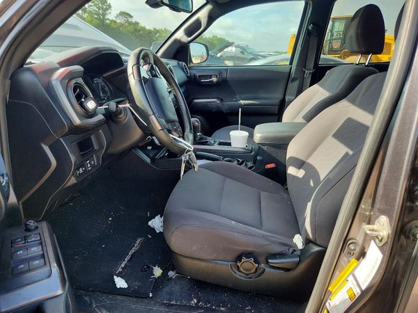 2019 TOYOTA TACOMA SR5