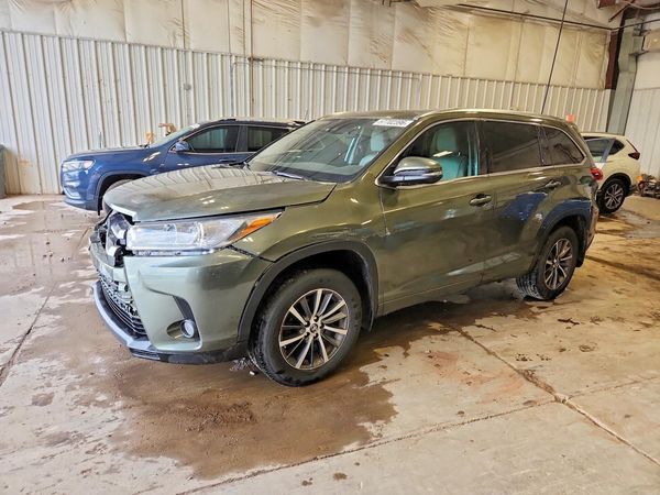 2018 TOYOTA HIGHLANDER
