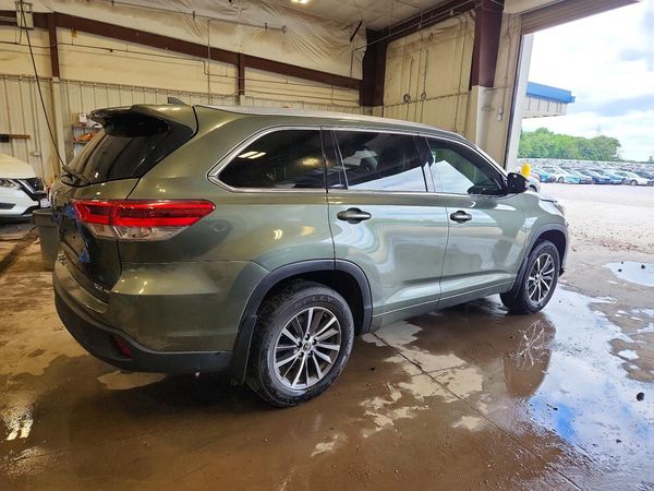 2018 TOYOTA HIGHLANDER