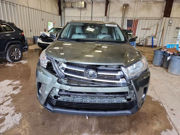 2018 TOYOTA HIGHLANDER