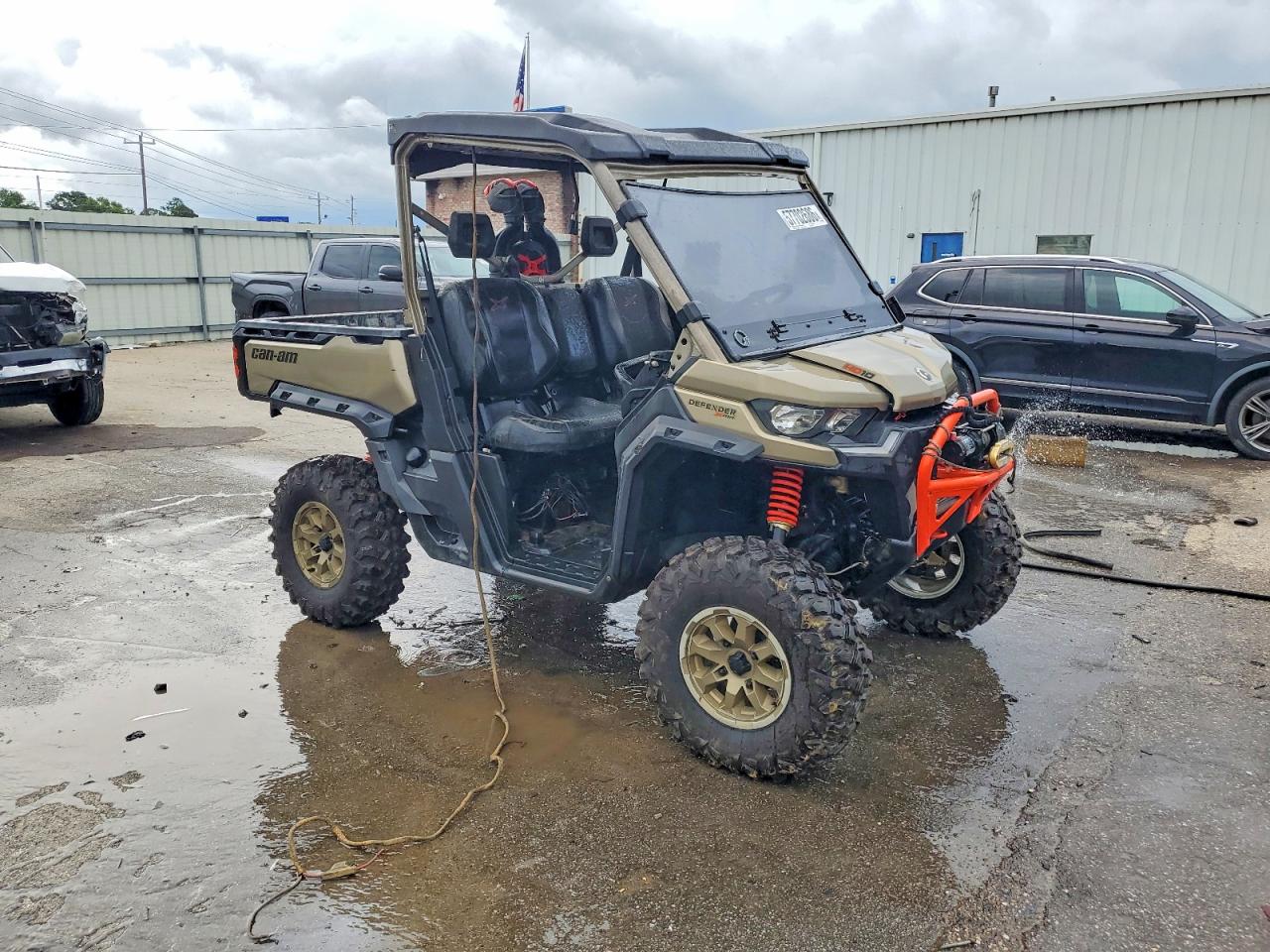 2023 CAN-AM DEFENDER