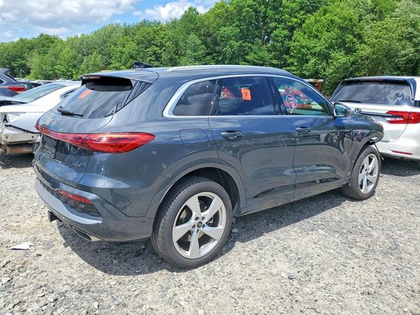 2025 AUDI Q5 quattro Premium Plus