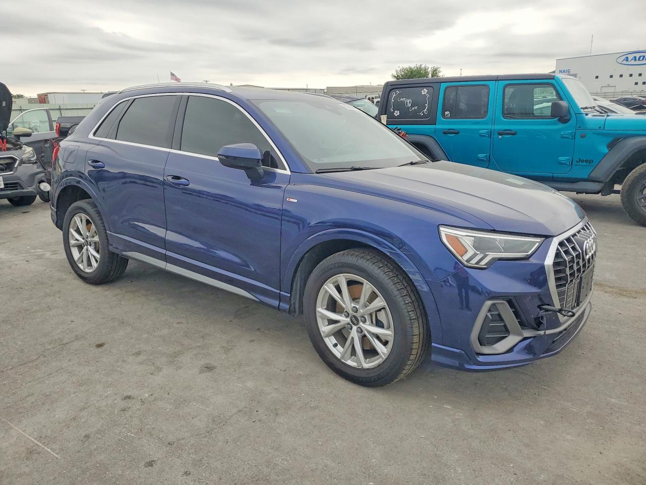 2022 AUDI Q3
