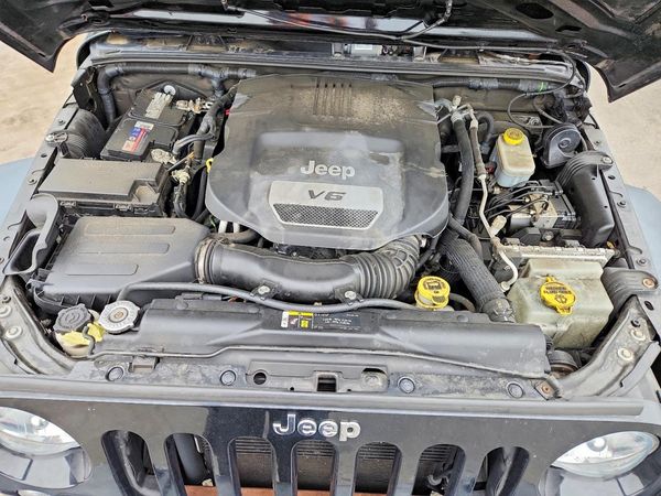 2017 JEEP WRANGLER UNLIMITED SPORT 4X4