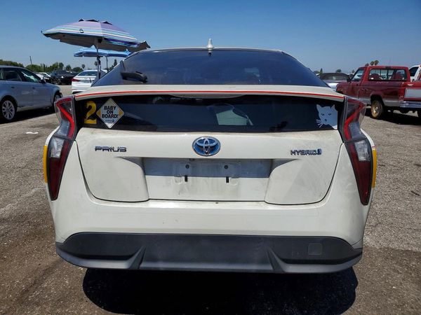 2016 TOYOTA PRIUS