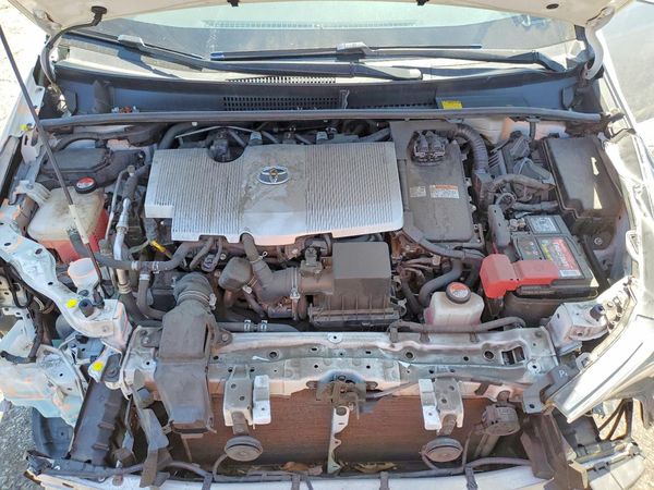 2016 TOYOTA PRIUS