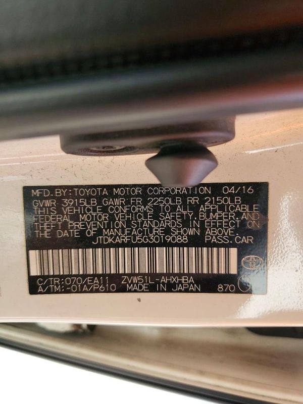 2016 TOYOTA PRIUS