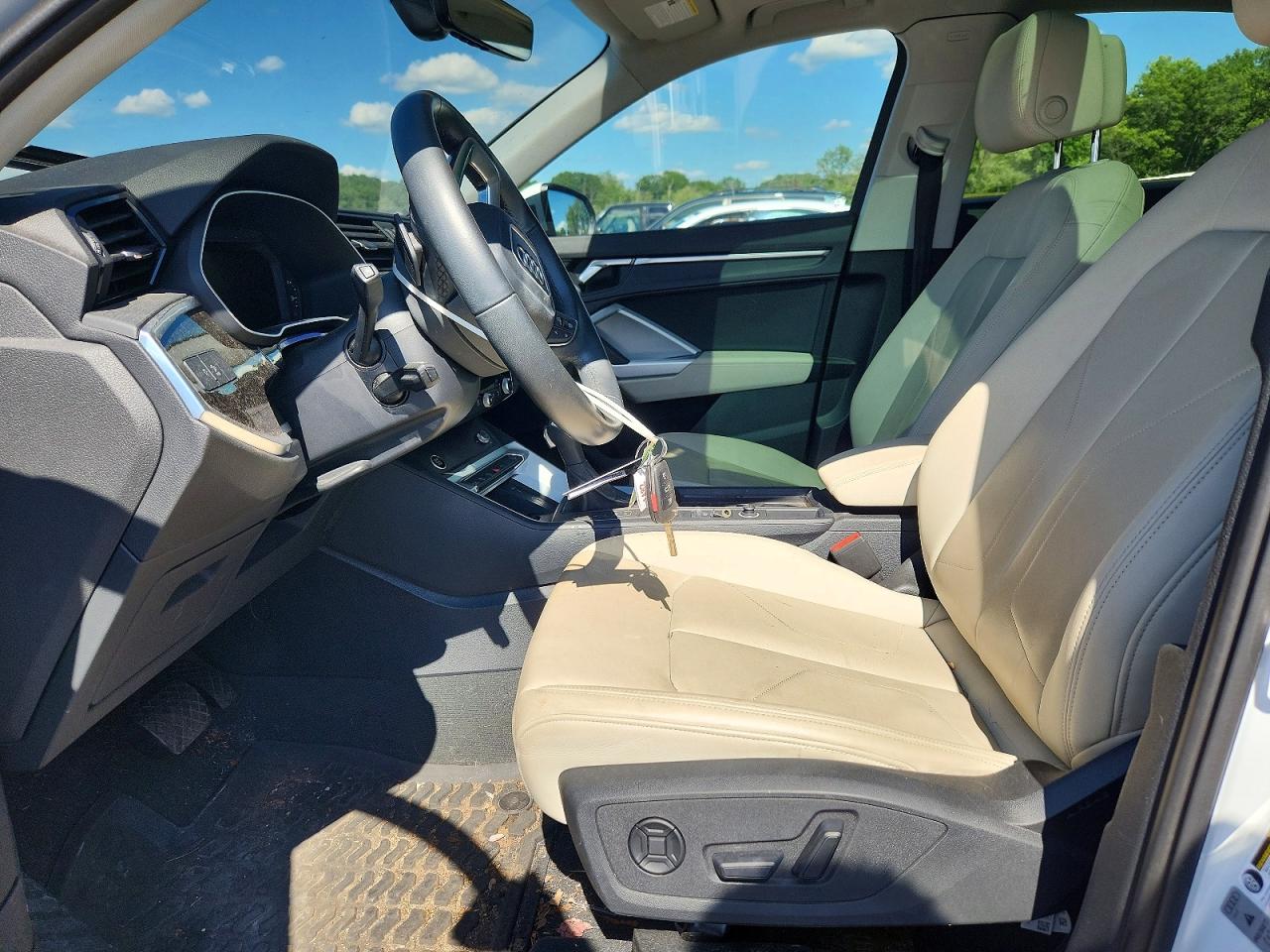 2024 AUDI Q3 S Line quattro Premium