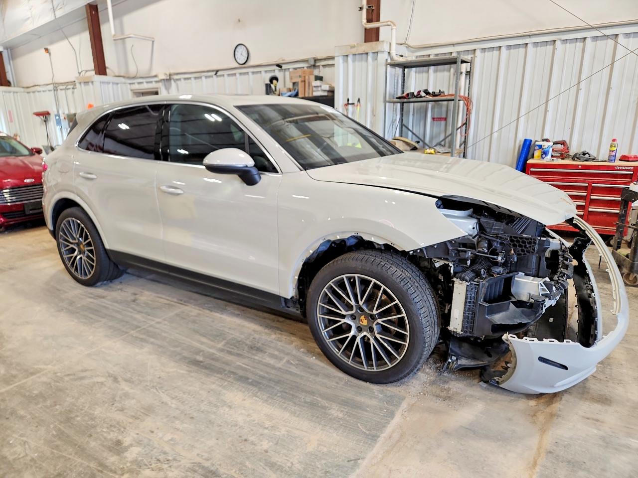 2020 PORSCHE CAYENNE