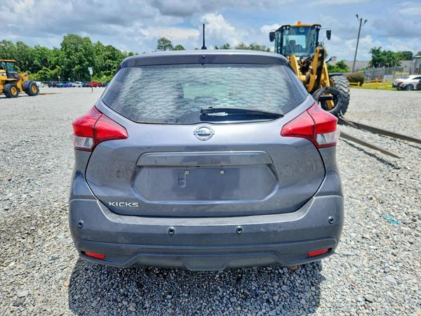 2020 NISSAN KICKS
