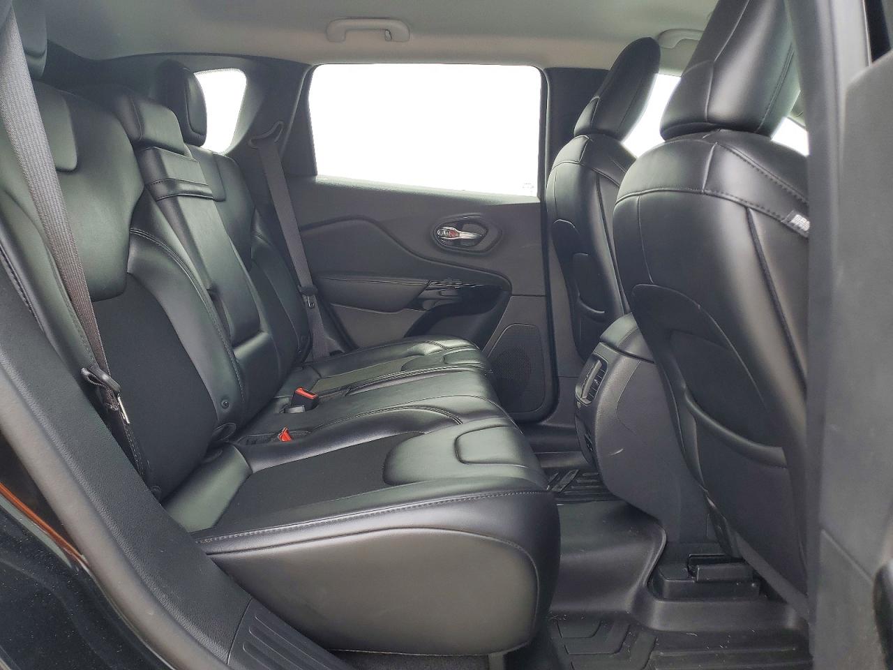 2019 JEEP CHEROKEE LATITUDE PLUS FWD