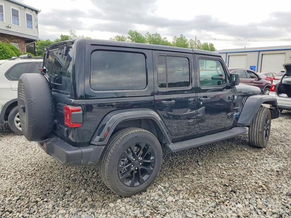 2024 JEEP WRANGLER Sahara 4XE