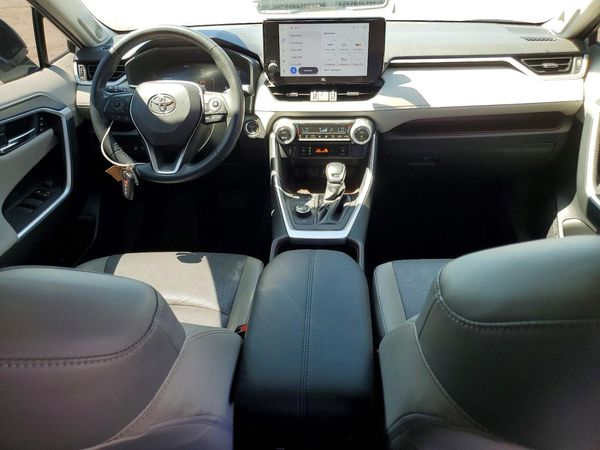 2023 TOYOTA RAV4 Limited