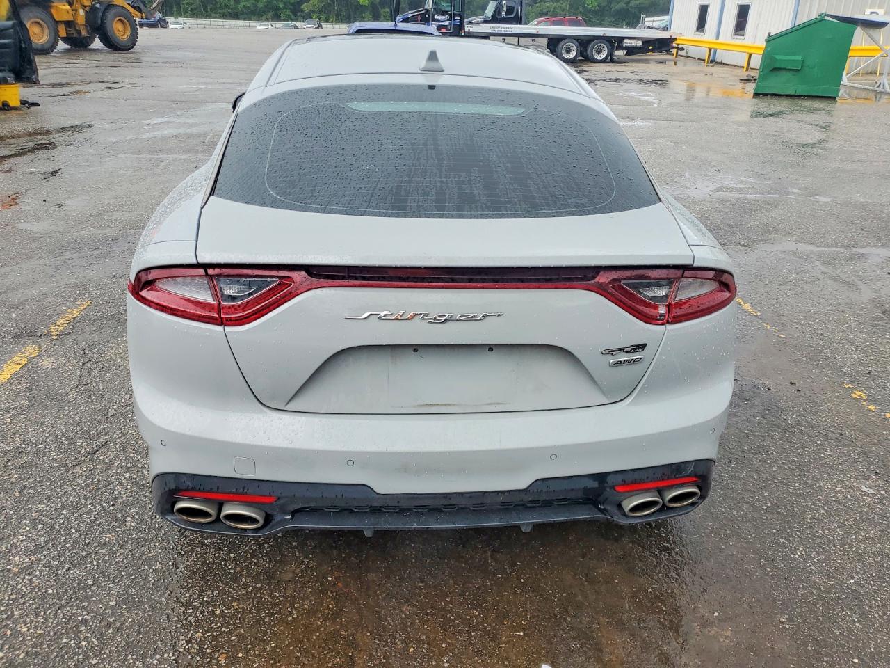 2021 KIA STINGER Base