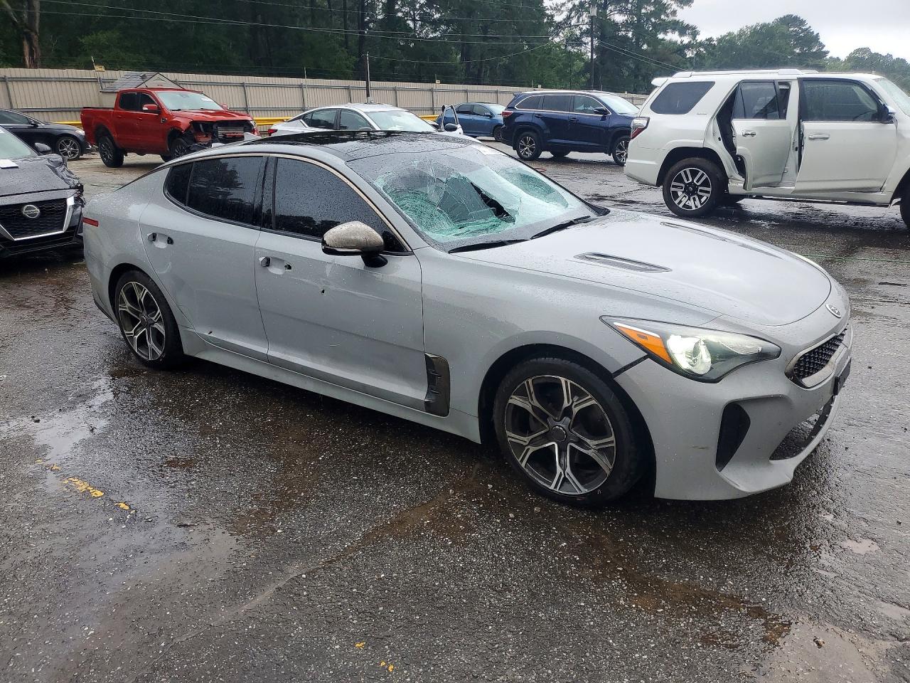 2021 KIA STINGER Base