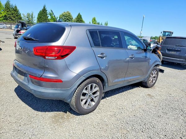 2015 KIA SPORTAGE GL - Middle-low