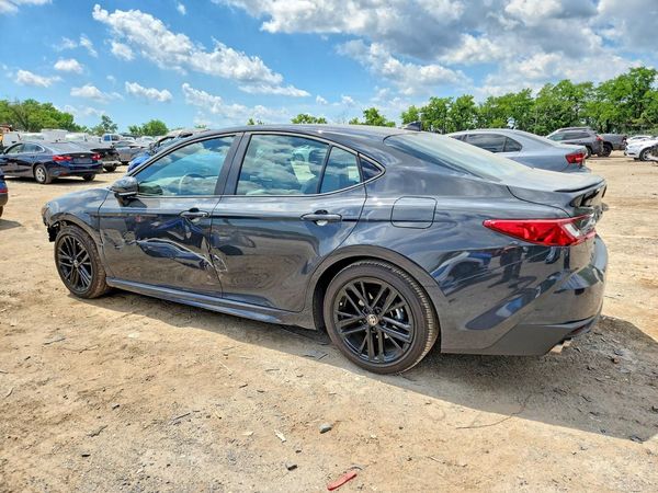 2025 TOYOTA CAMRY