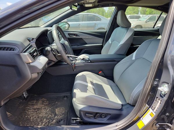 2025 TOYOTA CAMRY