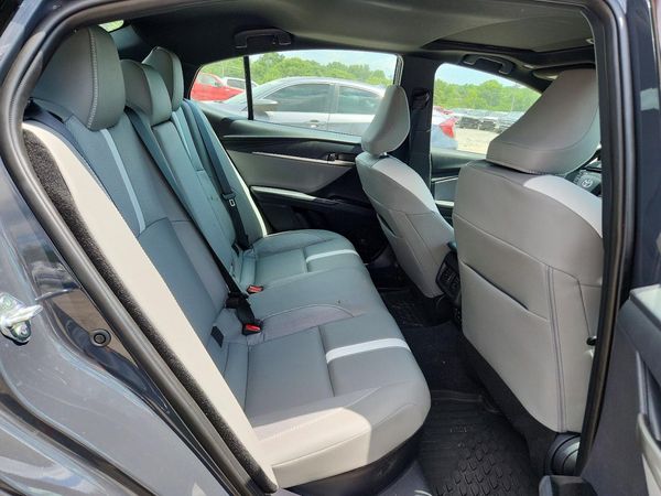 2025 TOYOTA CAMRY