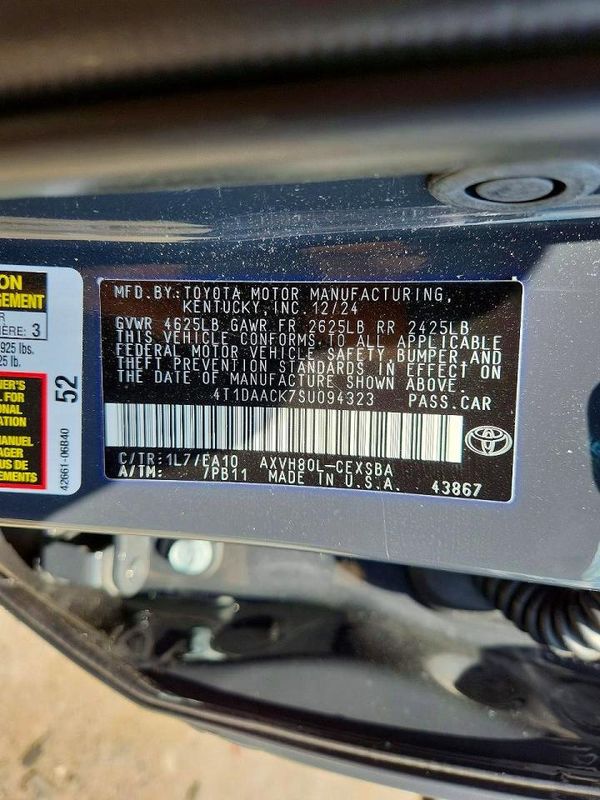 2025 TOYOTA CAMRY