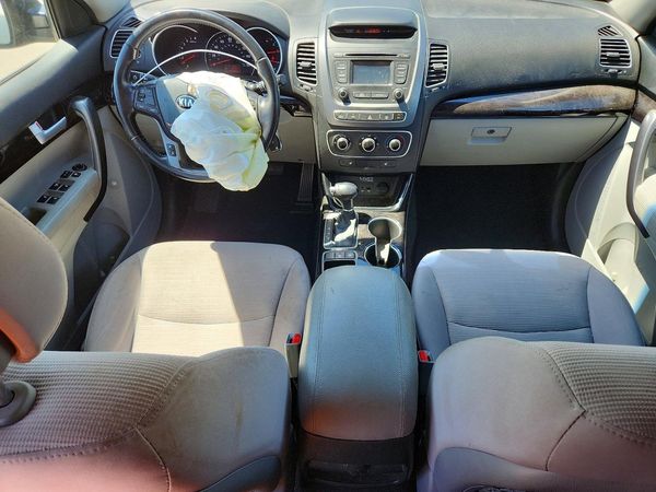 2015 KIA SORENTO GL