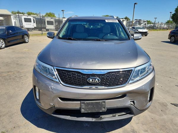 2015 KIA SORENTO GL