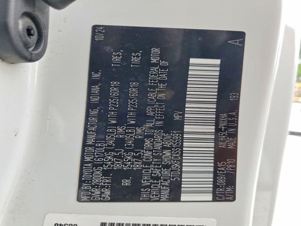 2025 TOYOTA SIENNA XLE